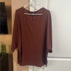 Women's maroon Top